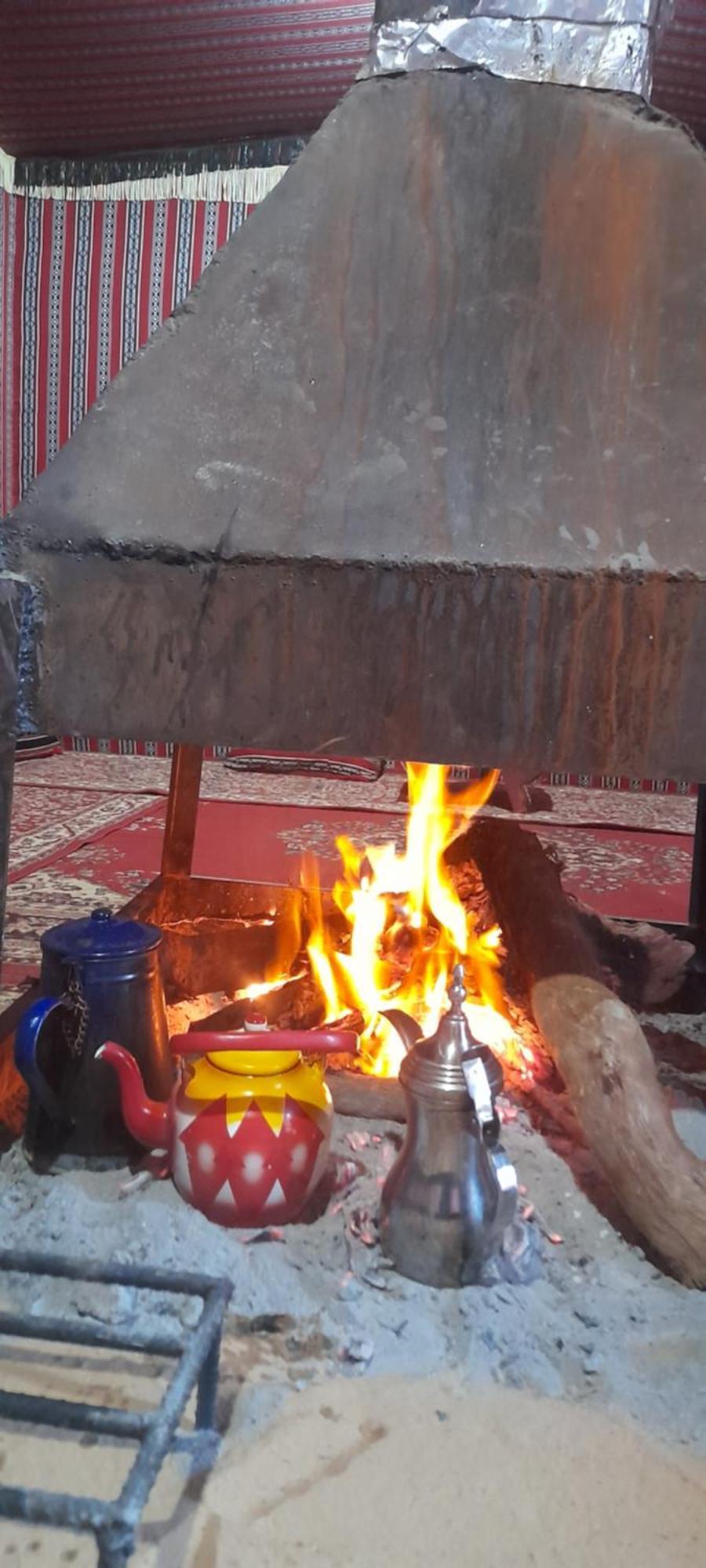 Enad Desert Camp ワディ ・ラム エクステリア 写真