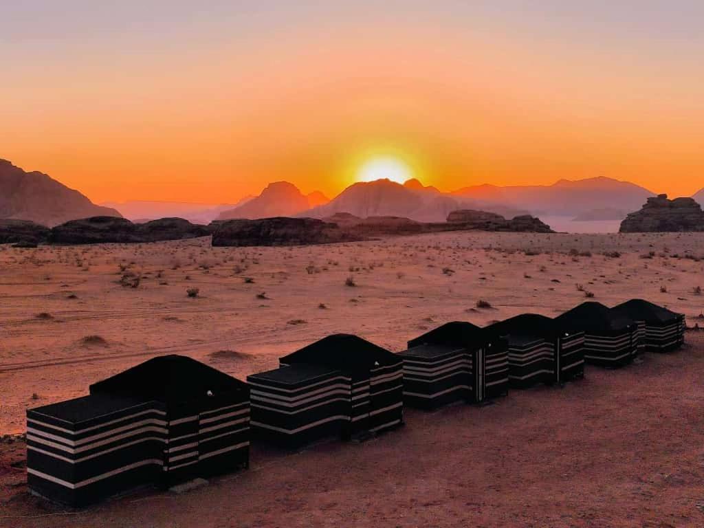 Enad Desert Camp ワディ ・ラム エクステリア 写真